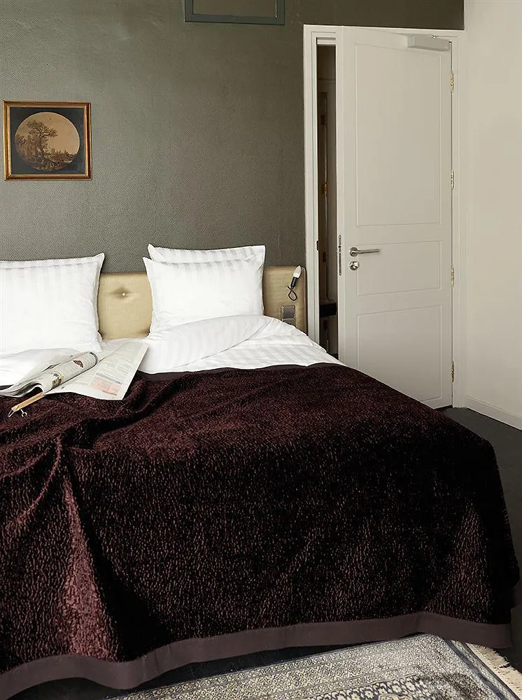 Sandton Hotel Pillows מאסטריכט 3*,